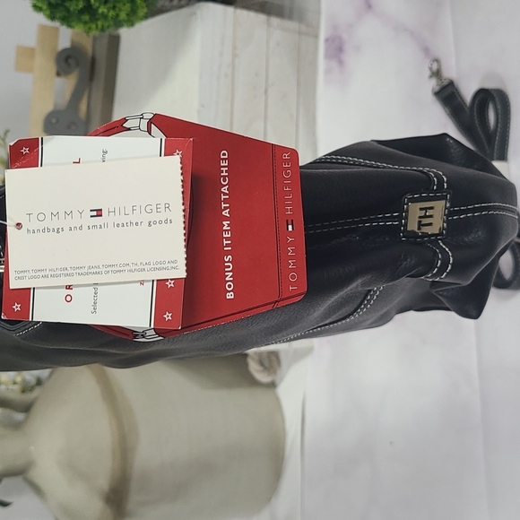 Tommy Hilfiger Satchel - Picture 5 of 16